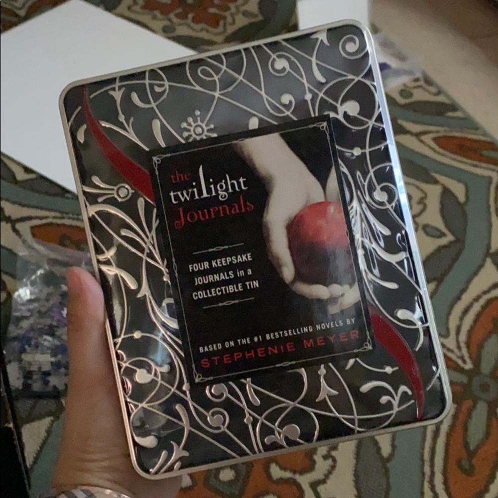 Collectible Twilight Journal and Tin
